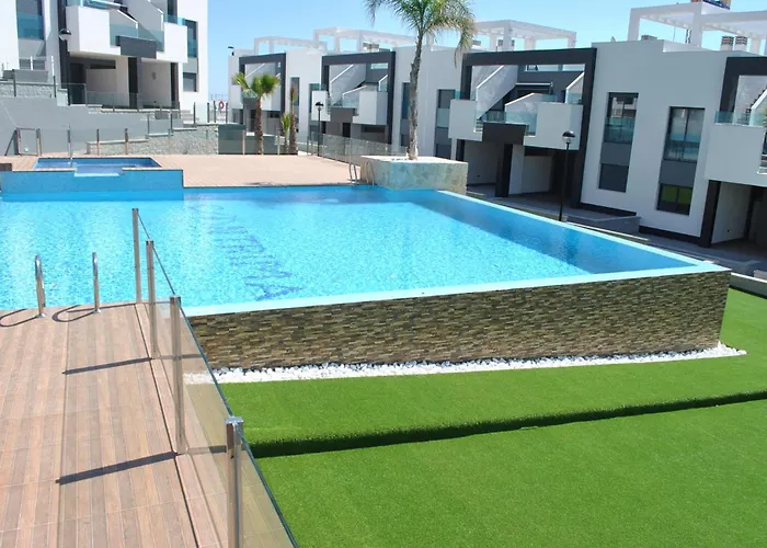 Oasis Beach - Top Floor With Seaview
