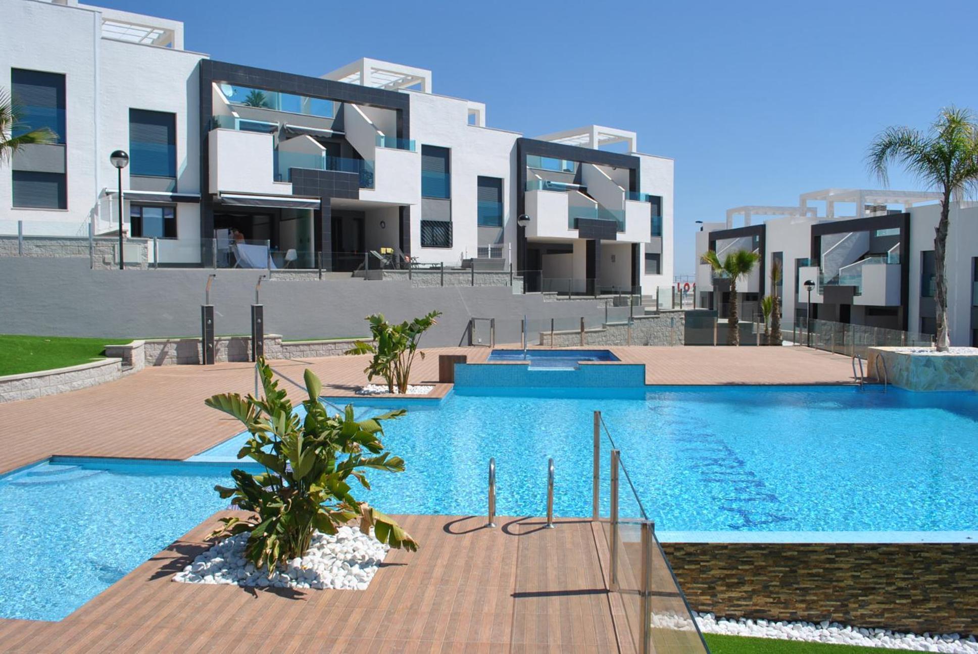 Apartment Oasis - Floor With Seaview